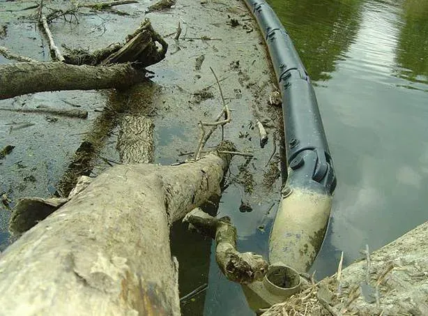 Barrages flottants antipollution de Rennes à Toulouse - Sotramar